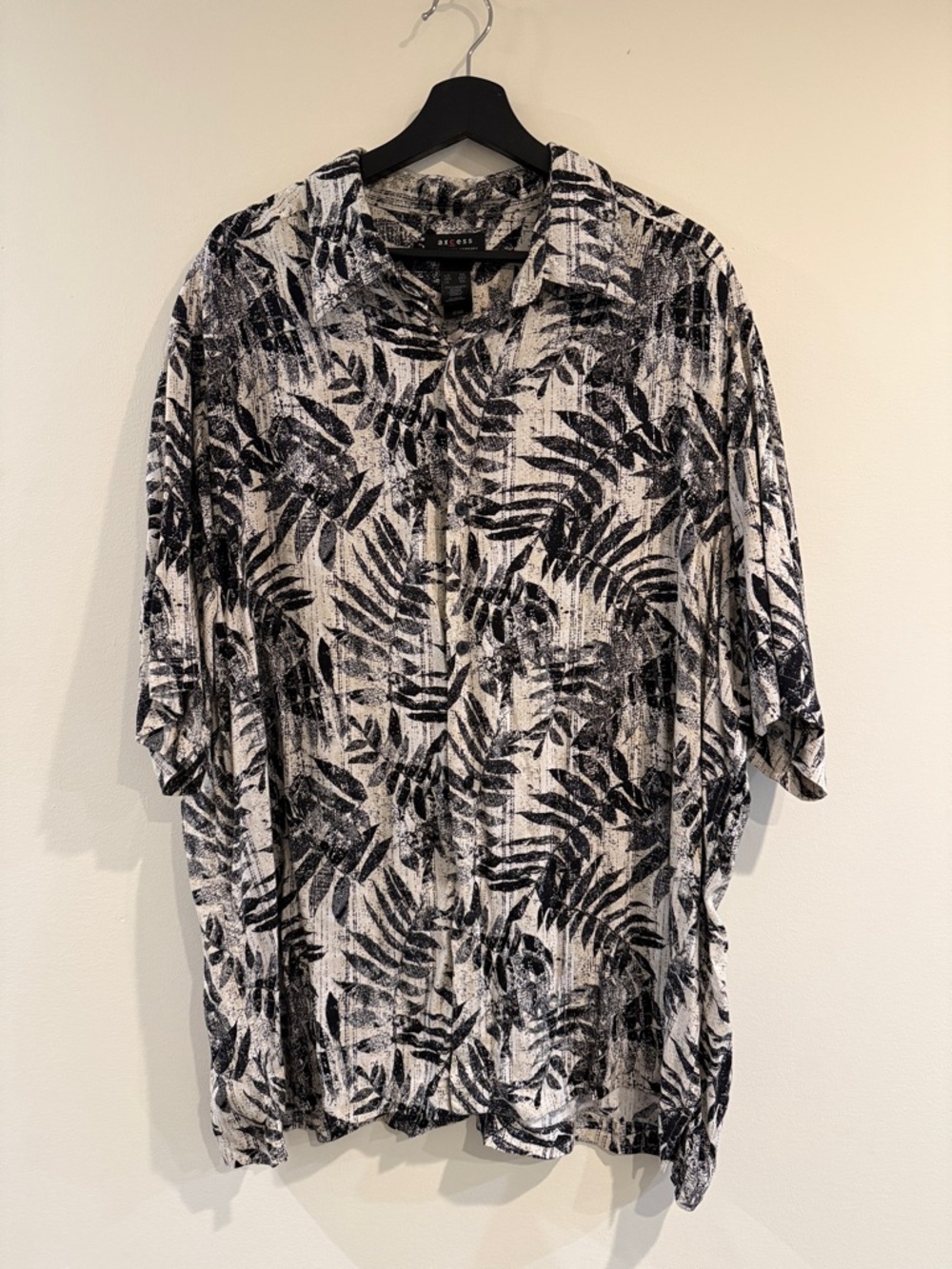 Vintage Black and White Tropical Print Button-Down Shirt